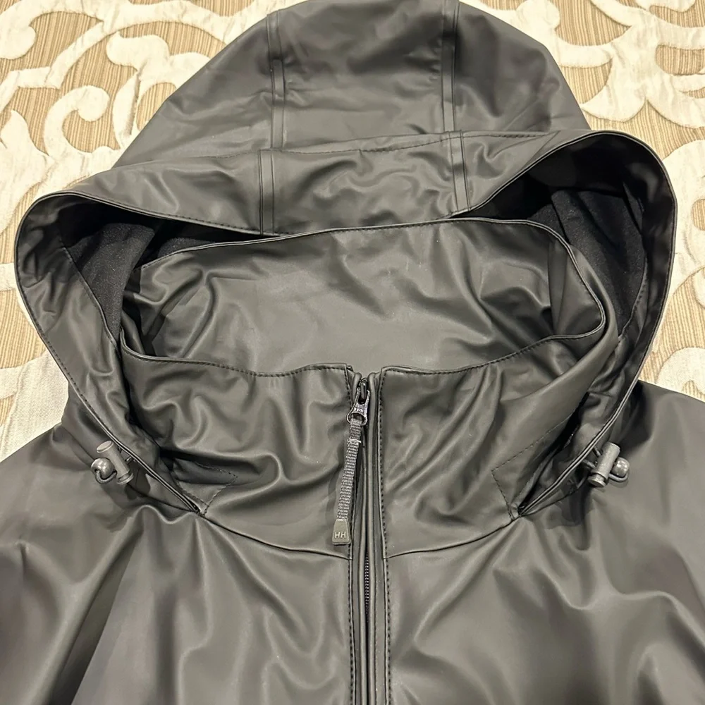 NWOT Helly Hansen Men’s Black WindbreakerJacket Concealable Hood, Size 4XL/4TG